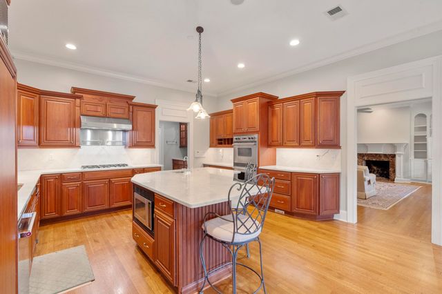 1186 LAKE POINT DR E, Collierville, TN 38017