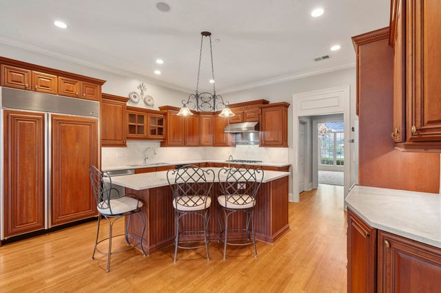 1186 LAKE POINT DR E, Collierville, TN 38017