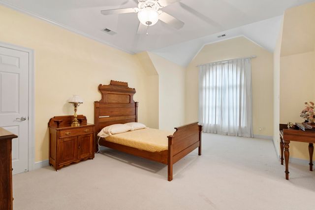 1186 LAKE POINT DR E, Collierville, TN 38017