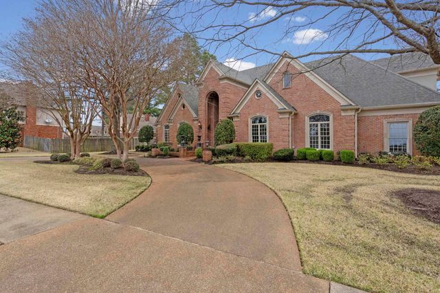 1186 LAKE POINT DR E, Collierville, TN 38017