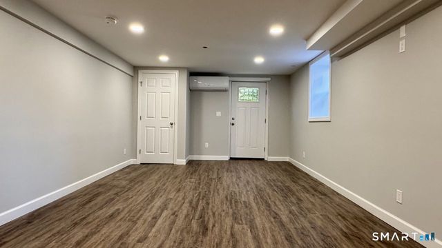 186 York Street, West Haven, CT 06516