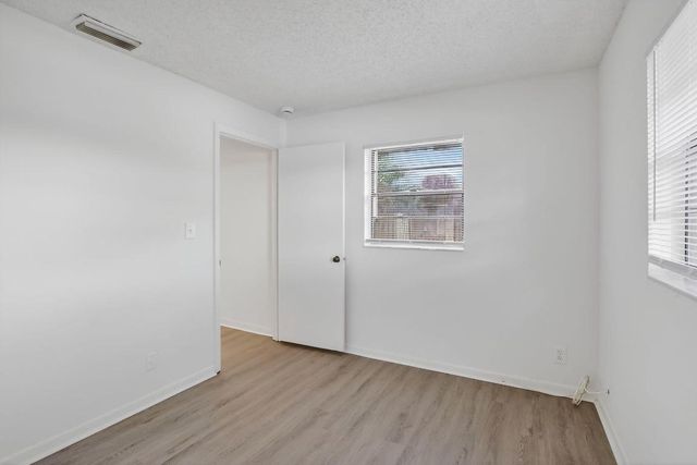 9424 NW 49th Place 13c, Sunrise, FL 33351