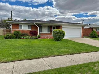 30830 Warner Avenue, Warren, MI 48092
