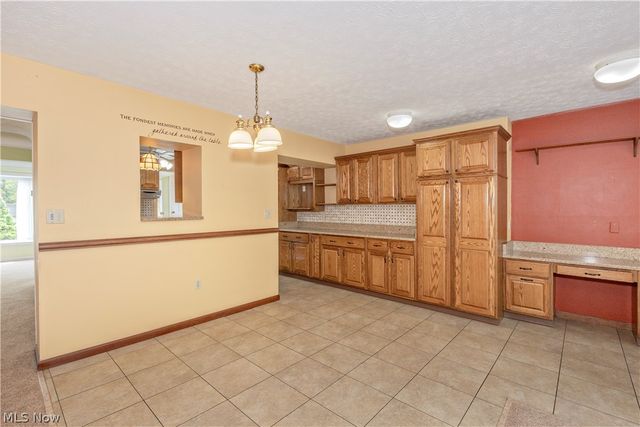 4809 Westbourne Road, Lyndhurst, OH 44124