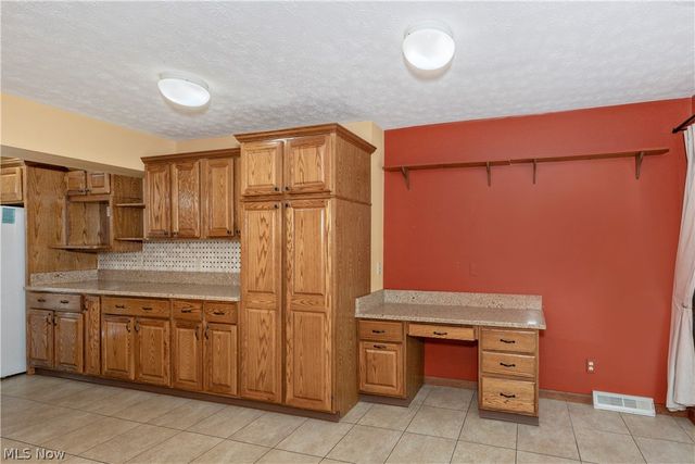 4809 Westbourne Road, Lyndhurst, OH 44124