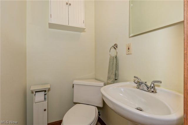 4809 Westbourne Road, Lyndhurst, OH 44124