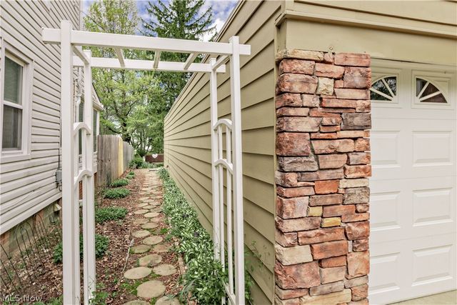 4809 Westbourne Road, Lyndhurst, OH 44124