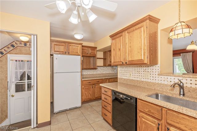 4809 Westbourne Road, Lyndhurst, OH 44124
