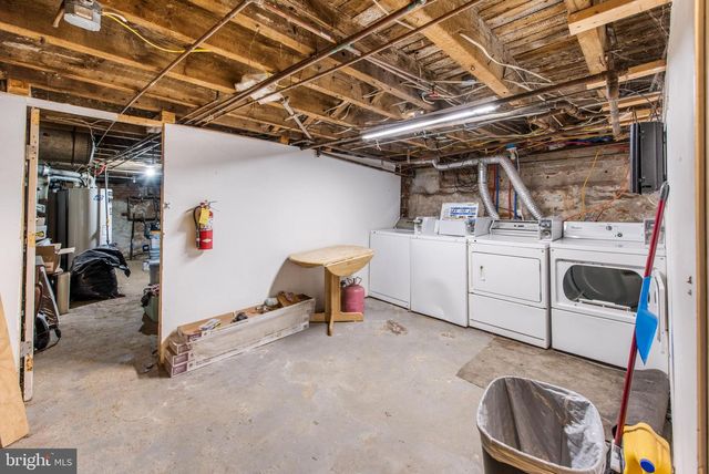 129-131 W SUSQUEHANNA AVE, Philadelphia, PA 19122