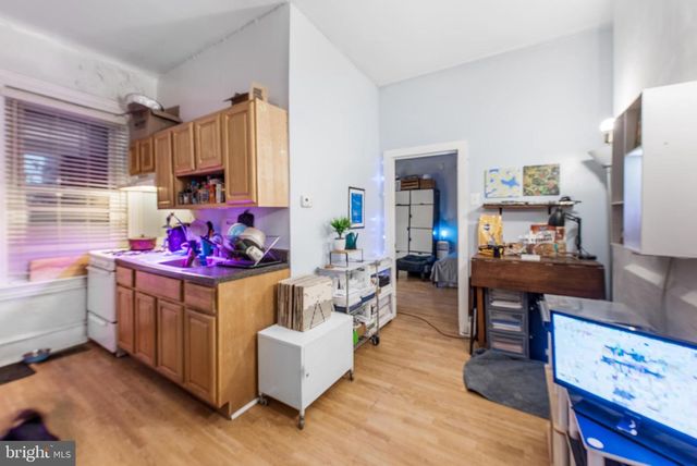 129-131 W SUSQUEHANNA AVE, Philadelphia, PA 19122