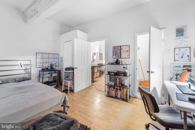 129-131 W SUSQUEHANNA AVE, Philadelphia, PA 19122