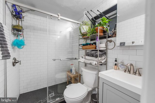 129-131 W SUSQUEHANNA AVE, Philadelphia, PA 19122