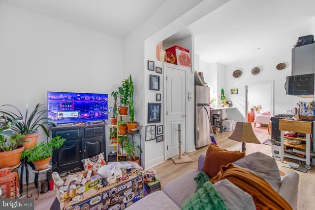 129-131 W SUSQUEHANNA AVE, Philadelphia, PA 19122