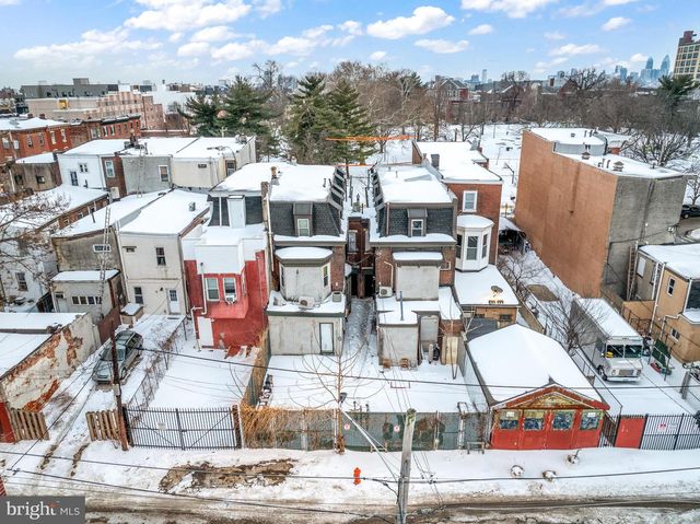 129-131 W SUSQUEHANNA AVE, Philadelphia, PA 19122