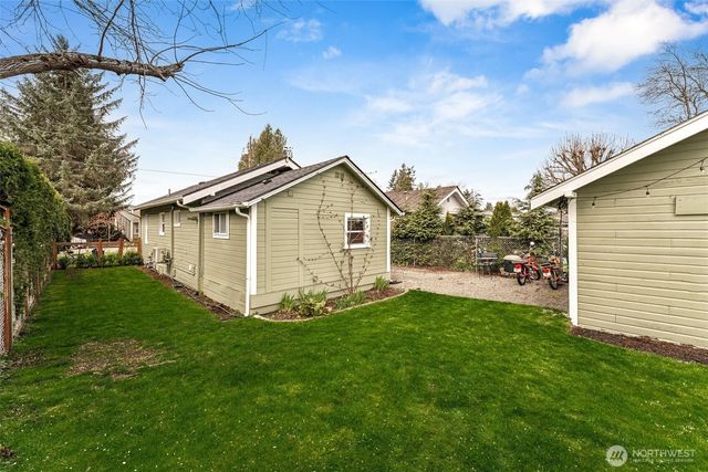 3011 Division Street, Enumclaw, WA 98022