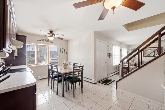 31 Sherwood Road, Levittown, NY 11756