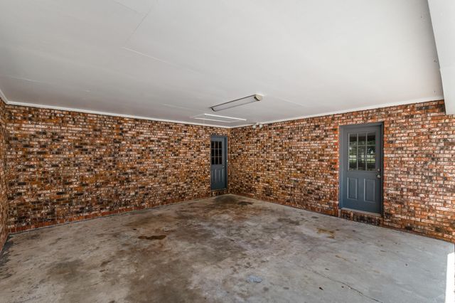 34 Country Park Cir., Petal, MS 39465