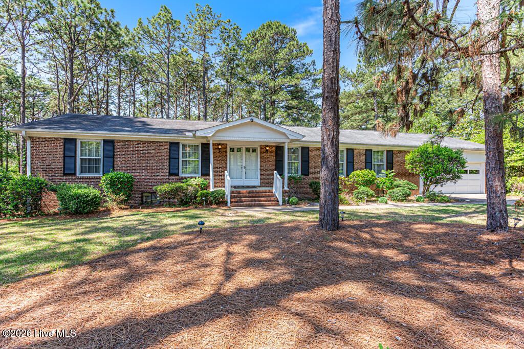 325 Lupin Place, Southern Pines, NC 28387