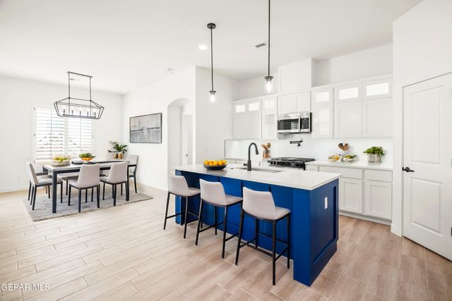 717 Paseo Astuto Place, Horizon City, TX 79928