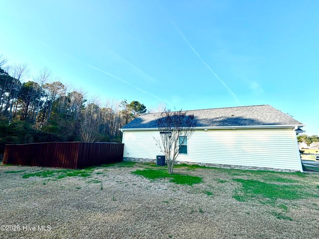 604 Spoleto Court, Swansboro, NC 28584