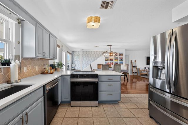 21918 Deaf P Smith Drive, Galveston, TX 77554