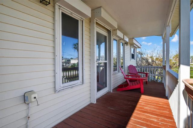 21918 Deaf P Smith Drive, Galveston, TX 77554