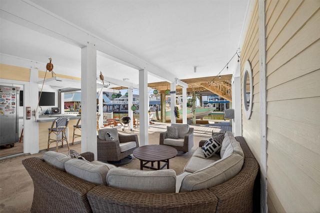 21918 Deaf P Smith Drive, Galveston, TX 77554