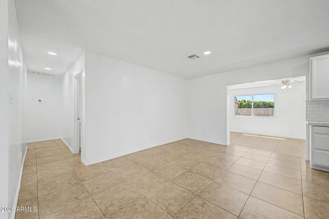 2601 E DAHLIA Drive, Phoenix, AZ 85032