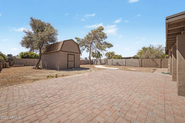 2601 E DAHLIA Drive, Phoenix, AZ 85032