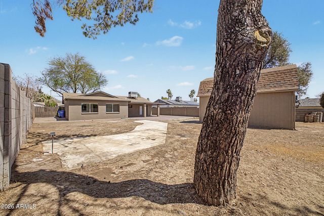 2601 E DAHLIA Drive, Phoenix, AZ 85032