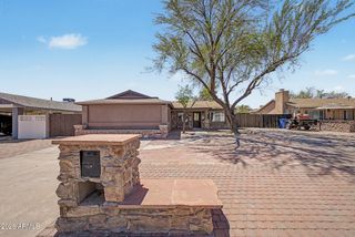 2601 E DAHLIA Drive, Phoenix, AZ 85032