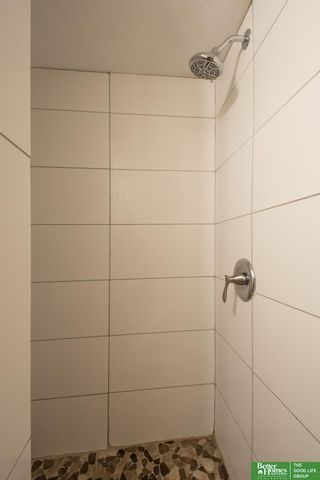 5249 S 52nd Street, Omaha, NE 68117