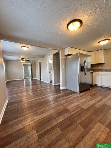 5249 S 52nd Street, Omaha, NE 68117