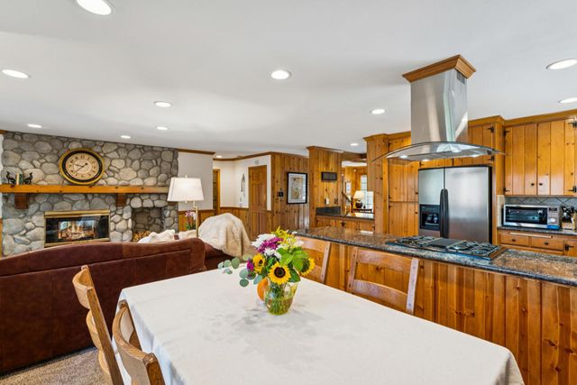 414 Pioneer Road, Lake Arrowhead, CA 92352