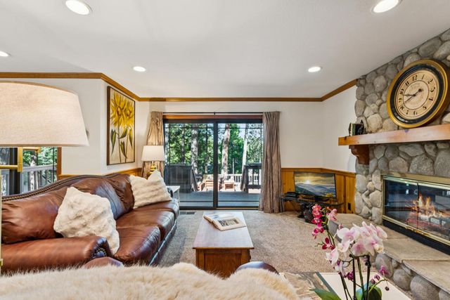 414 Pioneer Road, Lake Arrowhead, CA 92352