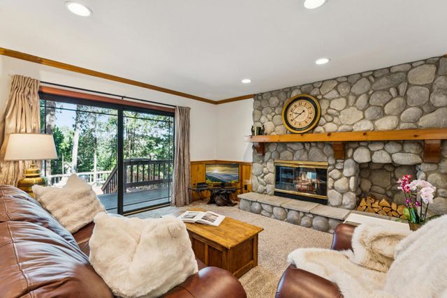 414 Pioneer Road, Lake Arrowhead, CA 92352