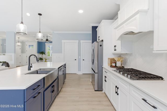 194 Hampton Court, Hampstead, NC 28443