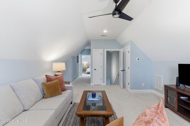 194 Hampton Court, Hampstead, NC 28443