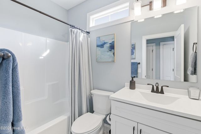 194 Hampton Court, Hampstead, NC 28443