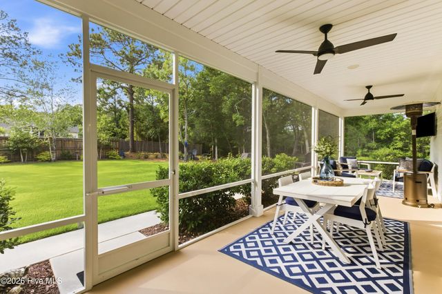194 Hampton Court, Hampstead, NC 28443
