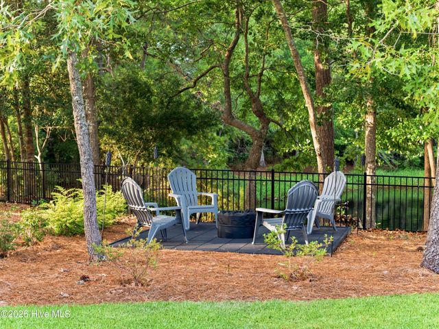 194 Hampton Court, Hampstead, NC 28443
