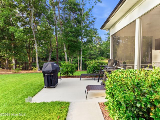 194 Hampton Court, Hampstead, NC 28443