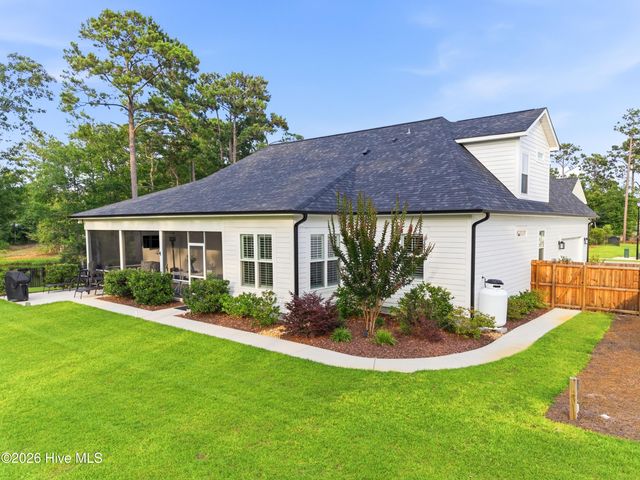 194 Hampton Court, Hampstead, NC 28443
