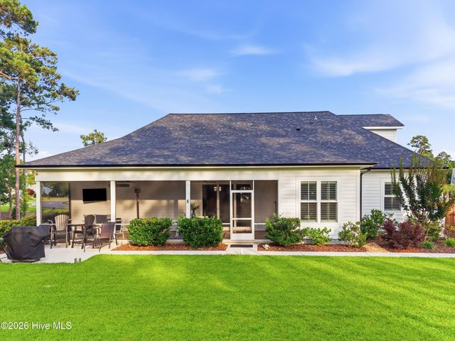 194 Hampton Court, Hampstead, NC 28443