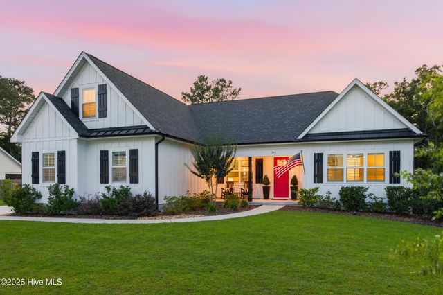 194 Hampton Court, Hampstead, NC 28443