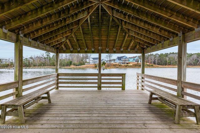 194 Hampton Court, Hampstead, NC 28443