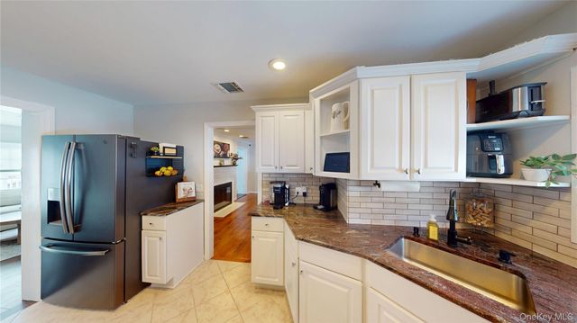 501 Spook Hollow Road, Nyack, NY 10960