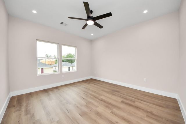 7542 Charlie Street, Houston, TX 77088