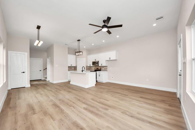 7542 Charlie Street, Houston, TX 77088