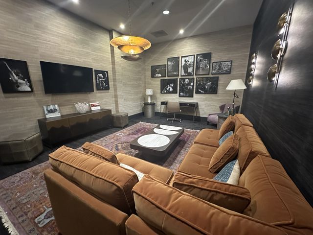 555 Church St Apt 2201, Nashville, TN 37219